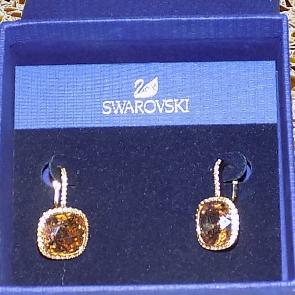 Swarovski Jewelry - Swarovski Crystal Lever Back Earrings Gold tone